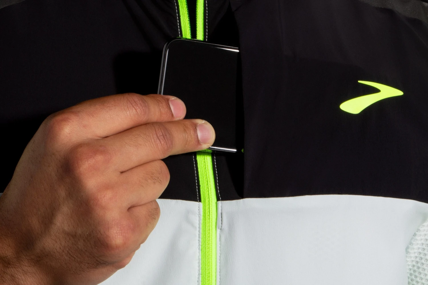 Brooks Men's Carbonite Vest - Icy Grey/Black/Nightlife (211358030) - Image 6